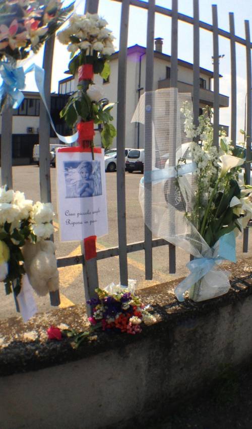 Bimbo morto in auto. Scagionato dai periti il padre “smemorato”