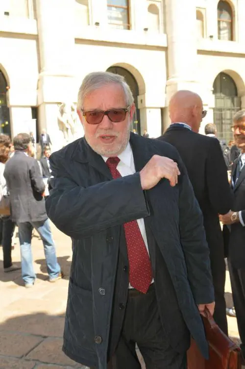 "Così l'Europa potrebbe salvare il Cav"