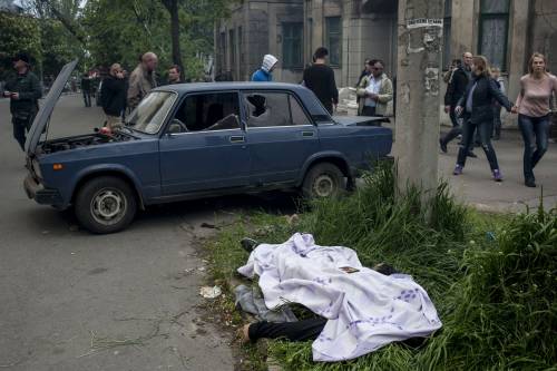 Morti e feriti negli scontri a Mariupol