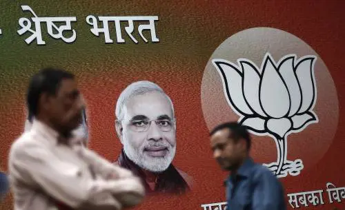 India, exit poll danno la vittoria alla coalizione di centrodestra di Modi