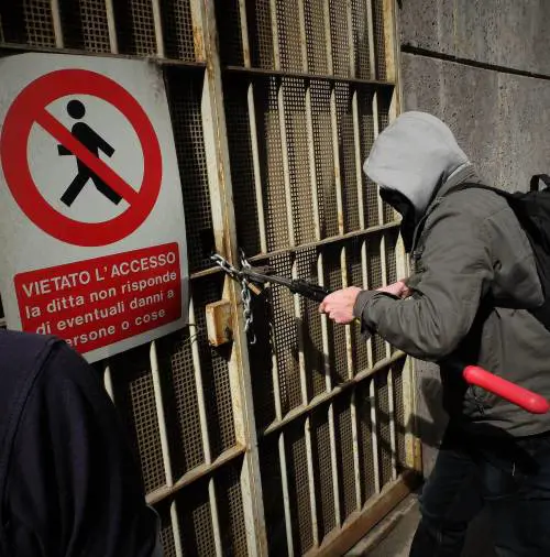 Il Lirico occupato dagli studenti