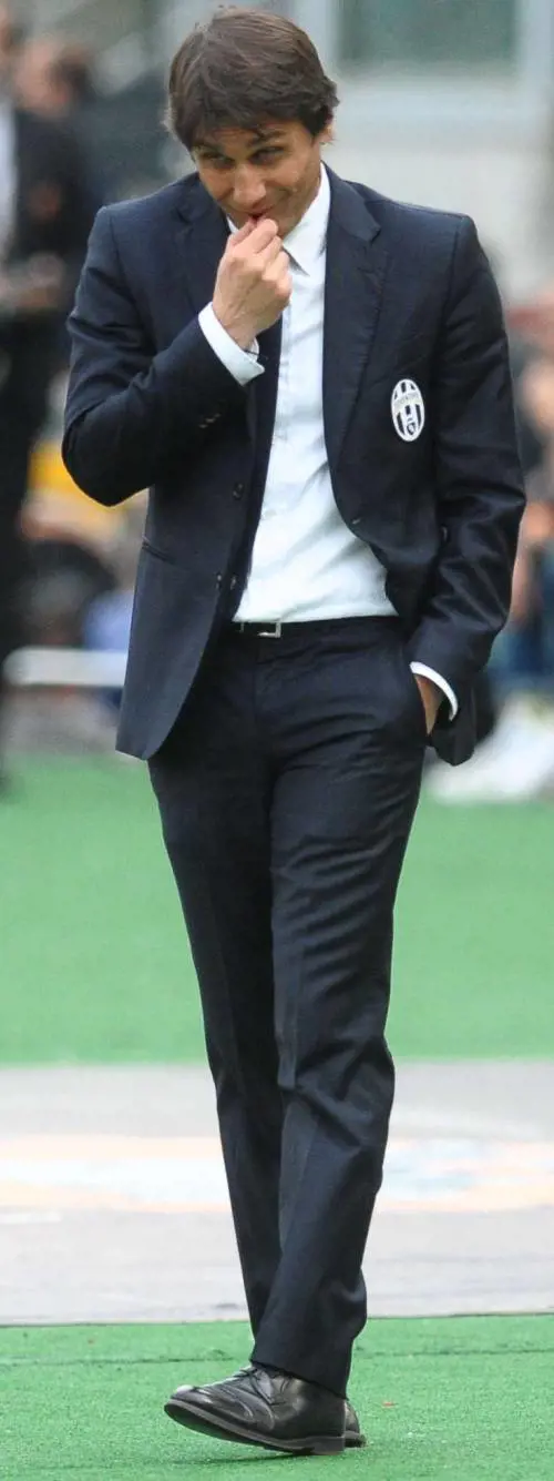 I conti senza ConteAllenatore giovane  e ambizioso Signora titolata cerca