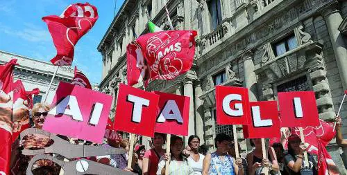 Un consulente da 900 euro al giorno