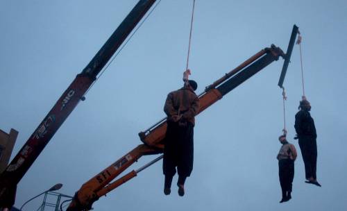 Il mistero del gay impiccato in Iran: "Il rapporto era consenziente"