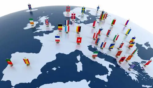 Gli italiani sono i più euroscettici d'Europa
