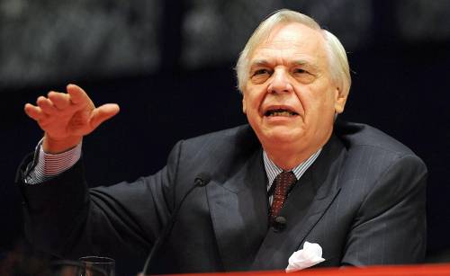 Pisapia licenzia Pereira (a fine 2015)
