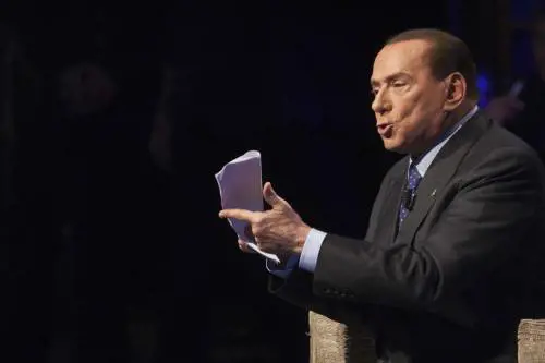 Caso Geithner, il governo se ne lava le mani: "Caso letterario"