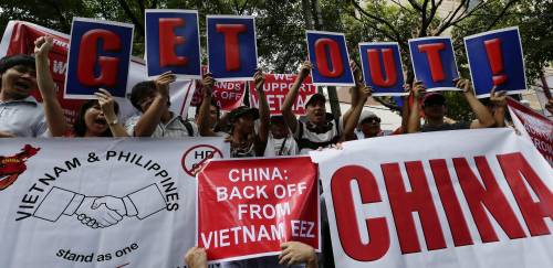 Cina e Vietnam allo scontro su petrolio e confini