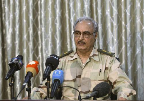 Il generale libico Khalifa Haftar da oggi a capo dell'esercito