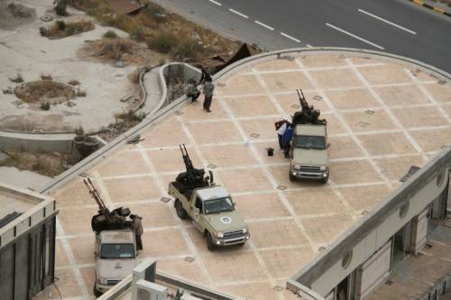 Libia, blitz in Parlamento: 20 deputati in ostaggio