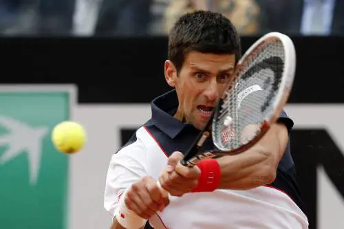 E Djokovic vince la maratona con Nadal