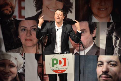 Renzi corre il giro d'Italia per restare a Palazzo Chigi