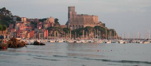 Il sindaco di Lerici risponde alla provocazione di Grillo: "Una prigione nel castello? Meglio celebrare i matrimoni"