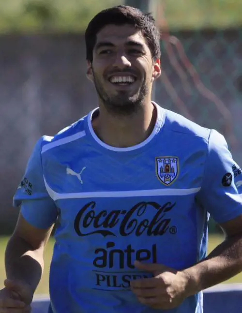 Suarez operato al menisco Corsa contro il tempo per giocare in Brasile