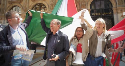 La Russa sorride in Galleria «Siamo oltre il 4 per cento»