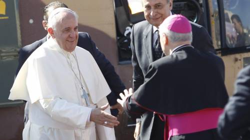 Papa Francesco atterra a Betlemme