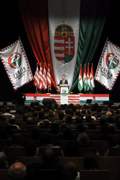Ungheria, vincono destra e antisemiti