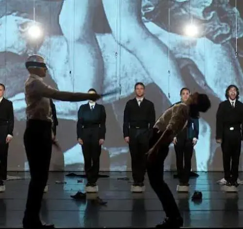 In scena Fabre l'Esagerato Otto ore di «teatro totale»