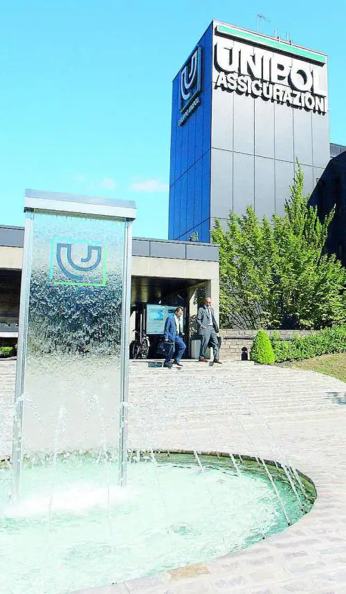 Unipol "ordina" a Bper di fare pulizia nei crediti