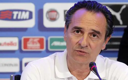Stipendio d'oro al ct "Renziano". Prandelli diventa caso politico