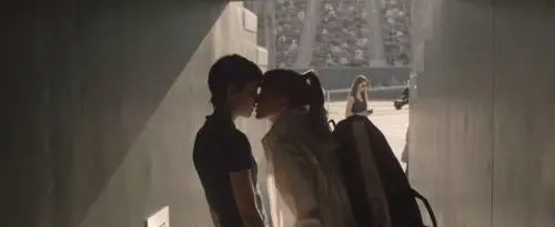 Un fotogramma dello spot inglese, che racconta una storia lesbo