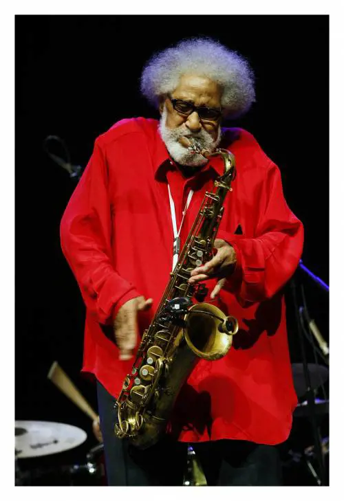 "Nel jazz risuona  la voce di Dio"