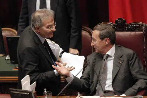 Ncd adesso flirta con Fini all'insaputa di Alfano