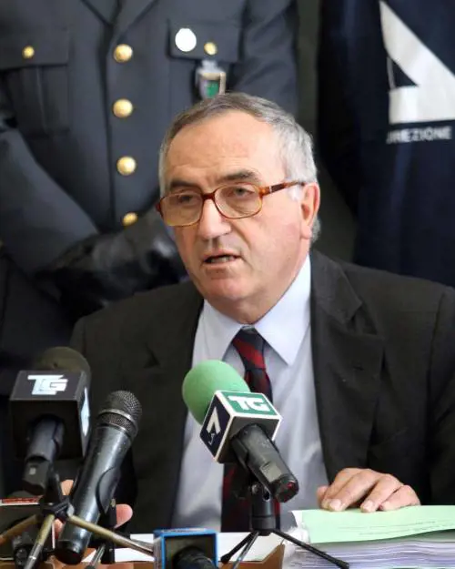 Il procuratore Bruti Liberati indagato dalla procura di Brescia: omissione di atti d'ufficio