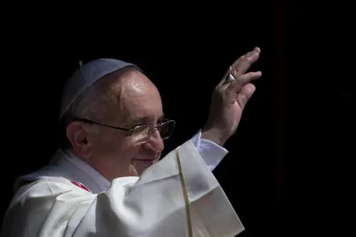 Il Papa non va al Gemelli: "Lieve indisposizione"