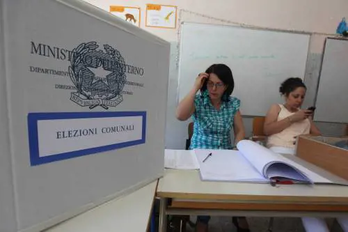 Un italiano su due vuole elezioni anticipate