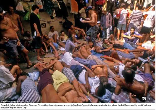 L'avvertimento ai tifosi inglesi: "Fate i bravi o finirete  nel carcere di San Paolo"