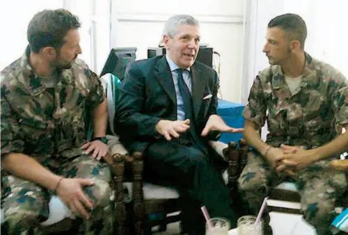 L'ex ministro Di Paola e i due marò