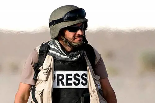 Un giubbotto antiproiettile ai ragazzi de "Gli occhi della guerra"