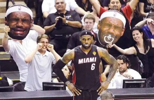Per Lebron James gli sfottò dei tifosi avversari