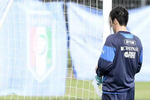 Buffon fuori con l'Inghilterra per un infortunio alla caviglia