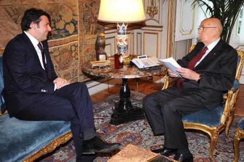 Re Giorgio lancia il referendum: "È in gioco il futuro del governo"