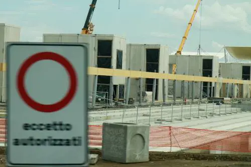 Expo, cinque persone accanto a Cantone