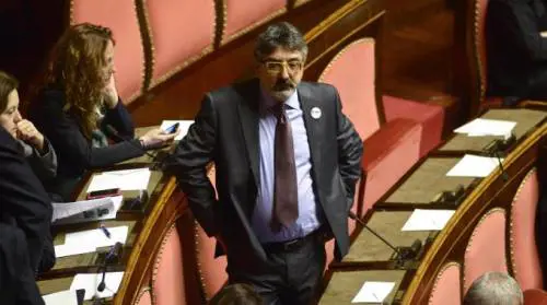 Delirio dell'ex M5S: "L'esoterismo dietro il delitto di Motta Visconti"