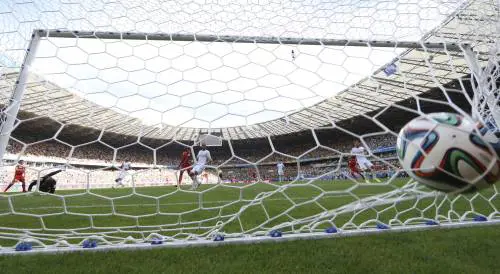 Il Belgio dei baby al via con i brividi Ma ci pensa Mertens