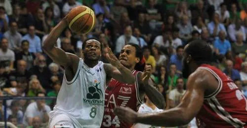 Siena vuole allungare la sofferenza di Milano