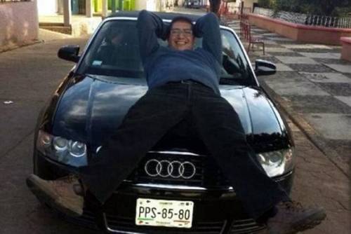 Ama donne e motori, sospeso un prete