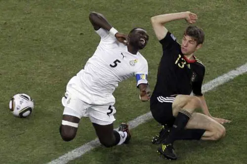 Muller interviene su Mensah