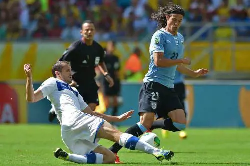 Chiellini anticipa Cavani