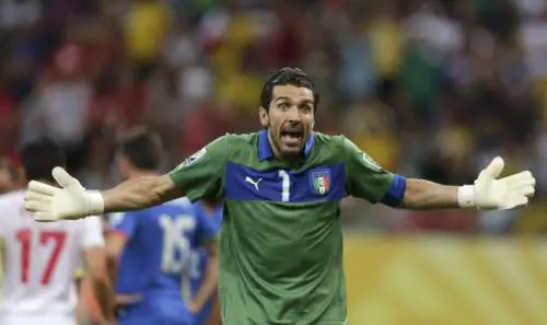 Un super Buffon non basta, Italia fuori