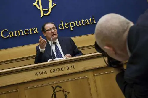 I pm dribblano Galan: lo sentiranno da arrestato