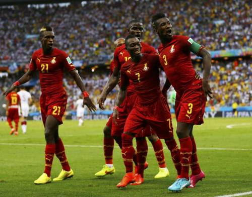 I giocatori ghanesi festeggiano dopo una rete alla Germania