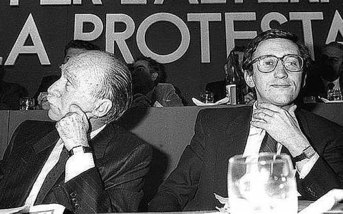Giorgio Almirante con un giovane Gianfranco Fini