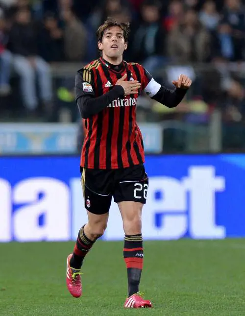 Kakà lascia il Milan. Fino a gennaio giocherà al San Paolo, poi negli Usa