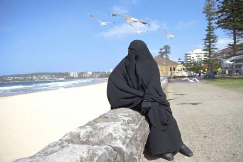 L'albergatore leghista e l'hotel "burqa friendly"