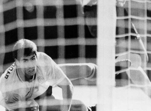 I "figli" del martire Escobar. Calci in libertà al narcofutbol